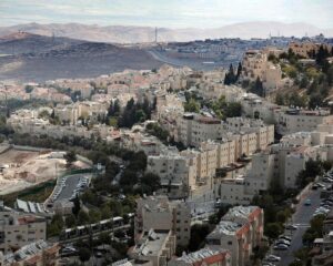 محافظة القدس تحذر من مخطط “E1”: تصعيد استعماري خطير يقطع أوصال الضفة ويعزل القدس